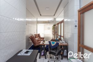 Apartamento à venda com 267m², 3 dormitórios, 1 suíte, 4 vagas, no bairro Sétimo Céu em Porto Alegre