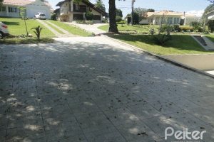 Casa em Condomínio à venda com 288m², 4 dormitórios, 2 suítes, 2 vagas, no bairro Knorr em Porto Alegre