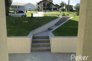 Casa em Condomínio à venda com 288m², 4 dormitórios, 2 suítes, 2 vagas, no bairro Knorr em Porto Alegre