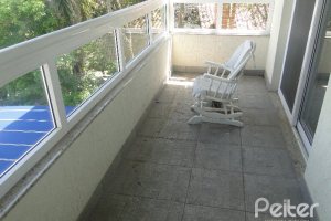Casa em Condomínio à venda com 288m², 4 dormitórios, 2 suítes, 2 vagas, no bairro Knorr em Porto Alegre