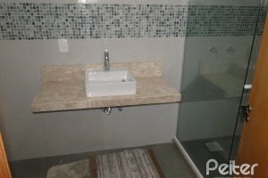 Casa em Condomínio à venda com 288m², 4 dormitórios, 2 suítes, 2 vagas, no bairro Knorr em Porto Alegre