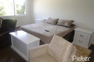 Casa em Condomínio à venda com 288m², 4 dormitórios, 2 suítes, 2 vagas, no bairro Knorr em Porto Alegre