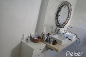 Casa em Condomínio à venda com 288m², 4 dormitórios, 2 suítes, 2 vagas, no bairro Knorr em Porto Alegre