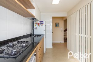 Cobertura à venda com 153m², 3 dormitórios, 1 suíte, 1 vaga, no bairro Tristeza em PORTO ALEGRE