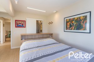 Cobertura à venda com 153m², 3 dormitórios, 1 suíte, 1 vaga, no bairro Tristeza em PORTO ALEGRE