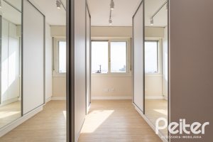 Cobertura à venda com 153m², 3 dormitórios, 1 suíte, 1 vaga, no bairro Tristeza em PORTO ALEGRE