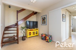 Cobertura à venda com 153m², 3 dormitórios, 1 suíte, 1 vaga, no bairro Tristeza em PORTO ALEGRE