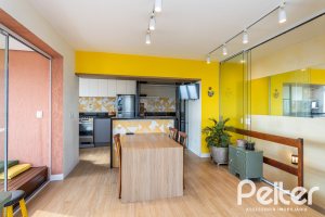 Cobertura à venda com 153m², 3 dormitórios, 1 suíte, 1 vaga, no bairro Tristeza em PORTO ALEGRE