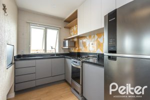 Cobertura à venda com 153m², 3 dormitórios, 1 suíte, 1 vaga, no bairro Tristeza em PORTO ALEGRE