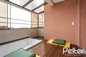 Cobertura à venda com 153m², 3 dormitórios, 1 suíte, 1 vaga, no bairro Tristeza em PORTO ALEGRE