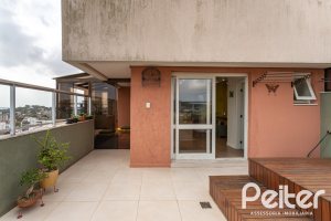 Cobertura à venda com 153m², 3 dormitórios, 1 suíte, 1 vaga, no bairro Tristeza em PORTO ALEGRE