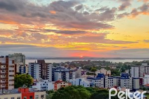 Cobertura à venda com 153m², 3 dormitórios, 1 suíte, 1 vaga, no bairro Tristeza em PORTO ALEGRE