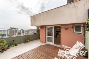 Cobertura à venda com 153m², 3 dormitórios, 1 suíte, 1 vaga, no bairro Tristeza em PORTO ALEGRE
