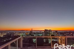 Cobertura à venda com 153m², 3 dormitórios, 1 suíte, 1 vaga, no bairro Tristeza em PORTO ALEGRE