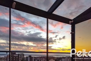 Cobertura à venda com 153m², 3 dormitórios, 1 suíte, 1 vaga, no bairro Tristeza em PORTO ALEGRE