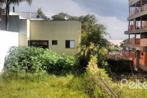 Terreno à venda, no bairro Vila Assunção em Porto Alegre