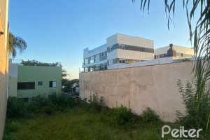 Terreno à venda, no bairro Vila Assunção em Porto Alegre