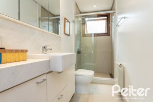 Casa em Condomínio à venda com 339m², 3 dormitórios, 1 suíte, 3 vagas, no bairro Tristeza em PORTO ALEGRE