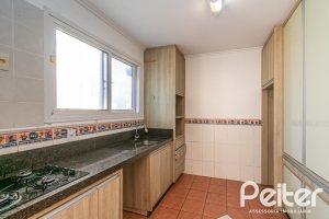 Casa em Condomínio à venda com 118m², 3 dormitórios, 1 suíte, 2 vagas, no bairro Cristal em Porto Alegre