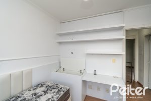Casa em Condomínio à venda com 118m², 3 dormitórios, 1 suíte, 2 vagas, no bairro Cristal em Porto Alegre