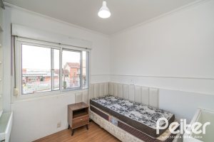 Casa em Condomínio à venda com 118m², 3 dormitórios, 1 suíte, 2 vagas, no bairro Cristal em Porto Alegre