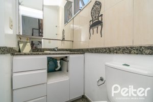 Casa em Condomínio à venda com 118m², 3 dormitórios, 1 suíte, 2 vagas, no bairro Cristal em Porto Alegre