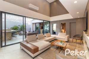 Casa em Condomínio à venda com 411m², 4 dormitórios, 4 suítes, 6 vagas, no bairro Alphaville em PORTO ALEGRE