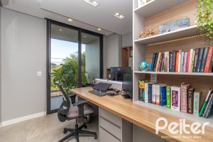 Casa em Condomínio à venda com 411m², 4 dormitórios, 4 suítes, 6 vagas, no bairro Alphaville em PORTO ALEGRE