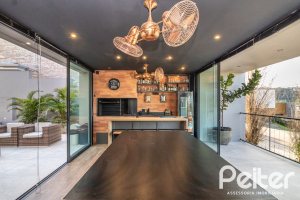 Casa em Condomínio à venda com 411m², 4 dormitórios, 4 suítes, 6 vagas, no bairro Alphaville em PORTO ALEGRE