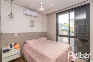 Casa em Condomínio à venda com 411m², 4 dormitórios, 4 suítes, 6 vagas, no bairro Alphaville em PORTO ALEGRE