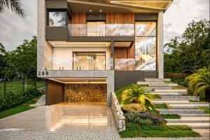 Casa em Condomínio à venda com 300m², 4 dormitórios, 4 suítes, 4 vagas, no bairro Alphaville em PORTO ALEGRE