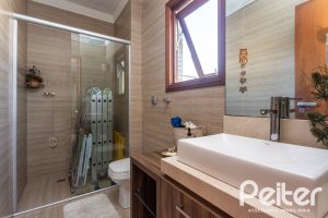 Cobertura à venda com 121m², 3 dormitórios, 1 suíte, 2 vagas, no bairro Vila Assunção em Porto Alegre