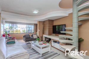 Cobertura à venda com 121m², 3 dormitórios, 1 suíte, 2 vagas, no bairro Vila Assunção em Porto Alegre