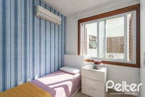 Cobertura à venda com 121m², 3 dormitórios, 1 suíte, 2 vagas, no bairro Vila Assunção em Porto Alegre