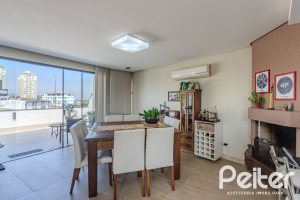 Cobertura à venda com 121m², 3 dormitórios, 1 suíte, 2 vagas, no bairro Vila Assunção em Porto Alegre