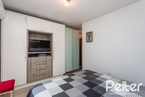 Cobertura à venda com 121m², 3 dormitórios, 1 suíte, 2 vagas, no bairro Vila Assunção em Porto Alegre