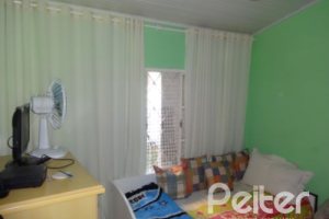 Terreno à venda com 110m², 2 vagas, no bairro Camaquã em Porto Alegre