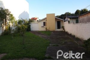 Terreno à venda com 110m², 2 vagas, no bairro Camaquã em Porto Alegre