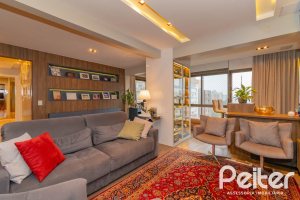 Apartamento à venda com 136m², 3 dormitórios, 1 suíte, 2 vagas, no bairro Tristeza em PORTO ALEGRE