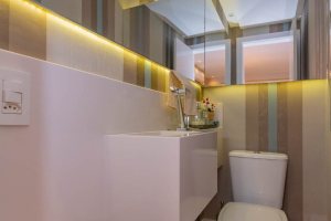 Apartamento à venda com 136m², 3 dormitórios, 1 suíte, 2 vagas, no bairro Tristeza em PORTO ALEGRE