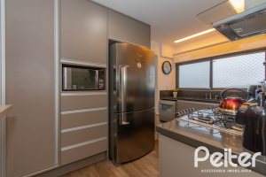 Apartamento à venda com 136m², 3 dormitórios, 1 suíte, 2 vagas, no bairro Tristeza em PORTO ALEGRE