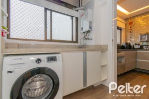 Apartamento à venda com 136m², 3 dormitórios, 1 suíte, 2 vagas, no bairro Tristeza em PORTO ALEGRE
