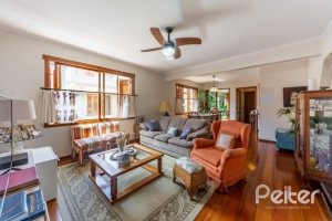 Apartamento à venda com 139m², 3 dormitórios, 1 suíte, 2 vagas, no bairro Tristeza em Porto Alegre