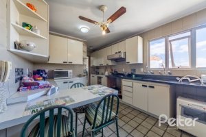 Apartamento à venda com 139m², 3 dormitórios, 1 suíte, 2 vagas, no bairro Tristeza em Porto Alegre