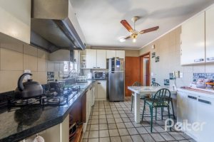 Apartamento à venda com 139m², 3 dormitórios, 1 suíte, 2 vagas, no bairro Tristeza em Porto Alegre