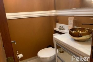 Casa em Condomínio à venda com 122m², 3 dormitórios, 1 suíte, 2 vagas, no bairro Cristal em Porto Alegre