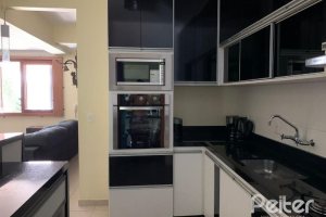 Casa em Condomínio à venda com 122m², 3 dormitórios, 1 suíte, 2 vagas, no bairro Cristal em Porto Alegre