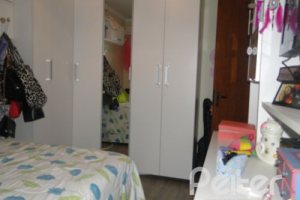 Casa em Condomínio à venda com 122m², 3 dormitórios, 1 suíte, 2 vagas, no bairro Cristal em Porto Alegre