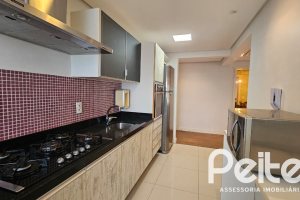 Apartamento à venda com 102m², 3 dormitórios, 1 suíte, 2 vagas, no bairro Tristeza em PORTO ALEGRE