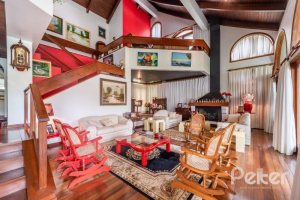 Casa à venda com 456m², 3 dormitórios, 3 suítes, 5 vagas, no bairro Vila Assunção em Porto Alegre